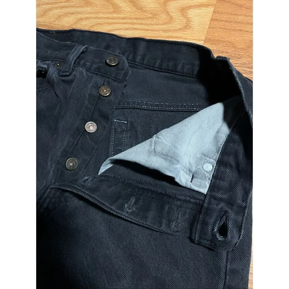 Vintage Levi’s Men’s 501 Black USA Made 28x30 Jeans